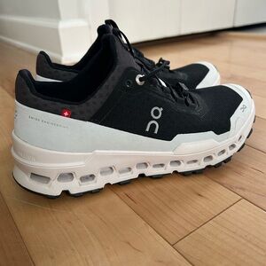 On Cloud ultra womens shoes like new